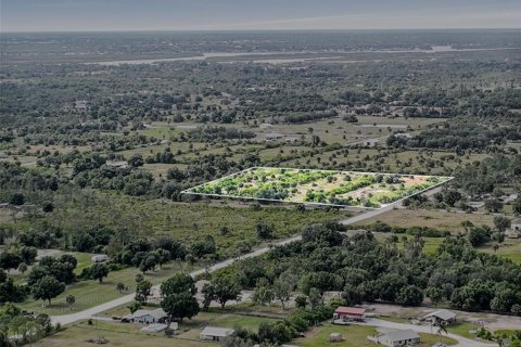 Land in Punta Gorda, Florida № 1167501 - photo 2