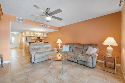 Copropriété à vendre à Port Orange, Floride: 2 chambres, 111.95 m2 № 1376489 - photo 12