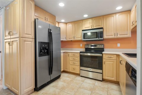 Condo in Port Orange, Florida, 2 bedrooms  № 1376489 - photo 6