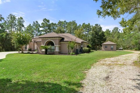 Villa ou maison à vendre à Beverly Hills, Floride: 4 chambres, 287.72 m2 № 1350114 - photo 2