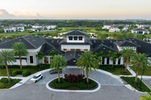 House in Boca Raton, Florida 5 bedrooms, 436.83 sq.m. № 1092339 - photo 26