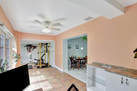 House in Fort Lauderdale, Florida 3 bedrooms, 133.59 sq.m. № 1228725 - photo 10