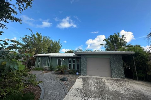 House in Dania Beach, Florida 2 bedrooms, 113.99 sq.m. № 1377481 - photo 12