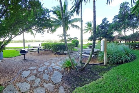 Copropriété à vendre à Sunrise, Floride: 2 chambres, 88.63 m2 № 1377688 - photo 6