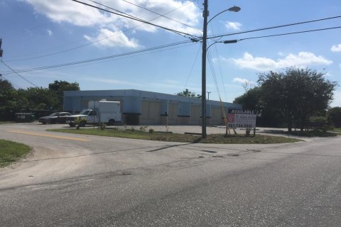 Immobilier commercial à vendre à West Palm Beach, Floride № 103171 - photo 9