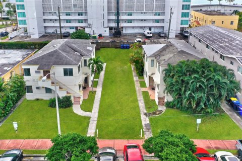 Immobilier commercial à vendre à Miami Beach, Floride: 535.49 m2 № 197139 - photo 1