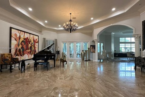 Villa ou maison à vendre à Naples, Floride: 5 chambres, 598.48 m2 № 1016069 - photo 8