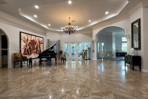 Villa ou maison à vendre à Naples, Floride: 5 chambres, 598.48 m2 № 1016069 - photo 10