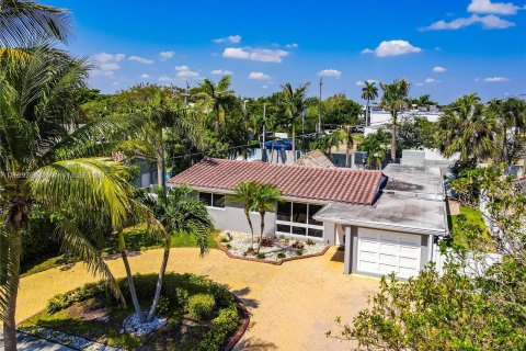 Villa ou maison à vendre à Deerfield Beach, Floride: 3 chambres, 125.79 m2 № 1289090 - photo 2