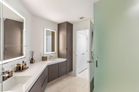 Copropriété à vendre à Miami, Floride: 2 chambres, 143.72 m2 № 1356895 - photo 16