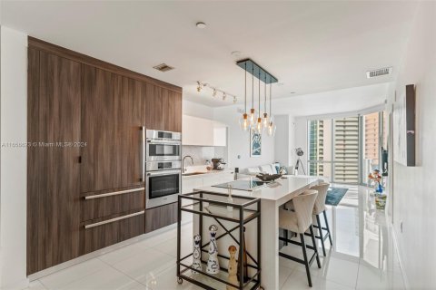 Copropriété à vendre à Miami, Floride: 2 chambres, 143.72 m2 № 1356895 - photo 2