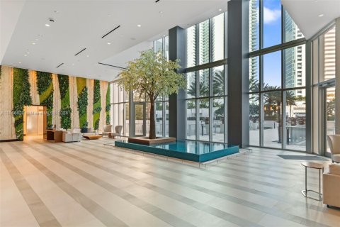 Copropriété à vendre à Miami, Floride: 2 chambres, 143.72 m2 № 1356895 - photo 26