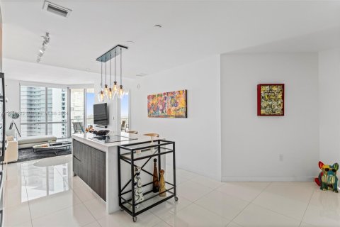 Condo in Miami, Florida, 2 bedrooms  № 1356895 - photo 4