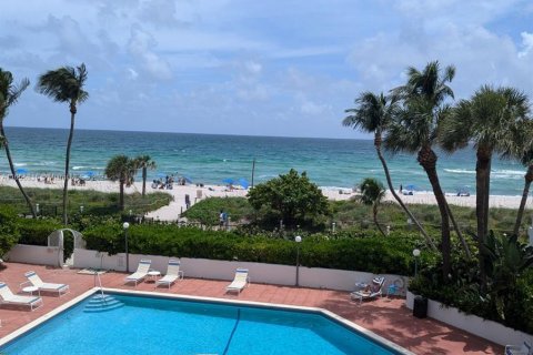 Copropriété à vendre à Miami Beach, Floride: 2 chambres, 108.51 m2 № 1356932 - photo 21