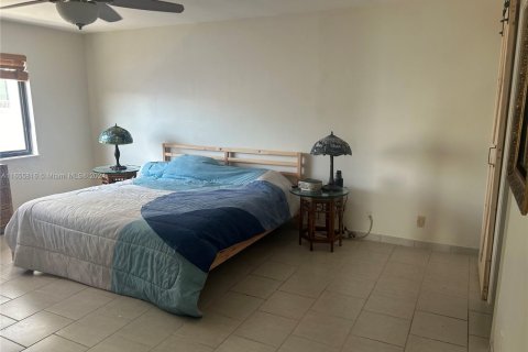 Copropriété à vendre à Miami Beach, Floride: 2 chambres, 108.51 m2 № 1356932 - photo 16