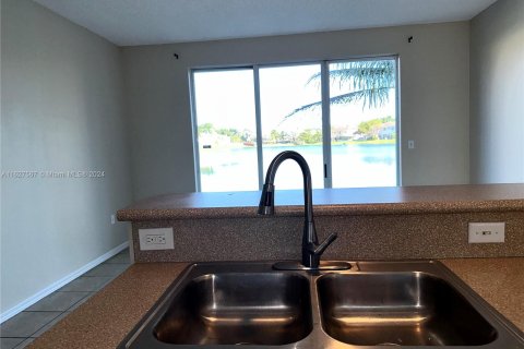 Adosado en venta en Homestead, Florida, 3 dormitorios, 147.16 m2 № 1281728 - foto 9