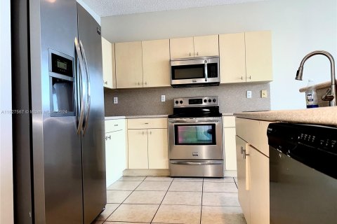 Adosado en venta en Homestead, Florida, 3 dormitorios, 147.16 m2 № 1281728 - foto 12