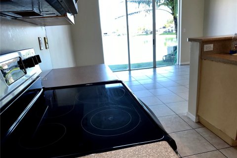 Townhouse in Homestead, Florida 3 bedrooms, 147.16 sq.m. № 1281728 - photo 13