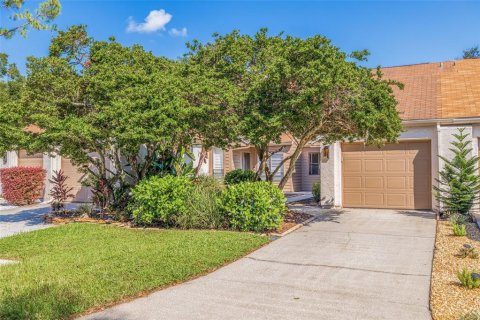 Adosado en venta en Tampa, Florida, 2 dormitorios, 118.26 m2 № 1381244 - foto 3