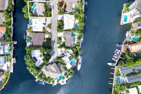 Villa ou maison à vendre à Fort Lauderdale, Floride: 4 chambres, 151.43 m2 № 833004 - photo 1