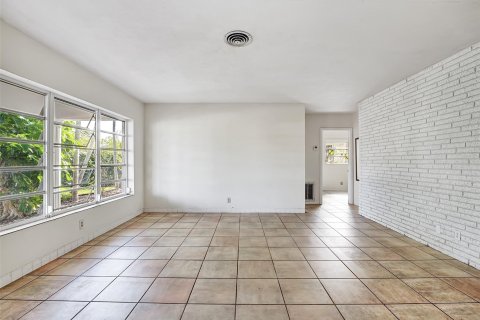 Villa ou maison à vendre à Fort Lauderdale, Floride: 4 chambres, 151.43 m2 № 833004 - photo 15