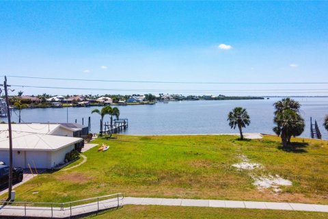 Terreno en venta en Port Charlotte, Florida № 1143791 - foto 4