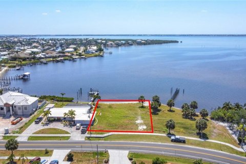 Terreno en venta en Port Charlotte, Florida № 1143791 - foto 3