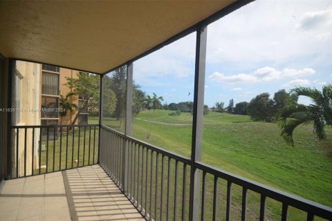 Copropriété à vendre à Lauderhill, Floride: 2 chambres, 98.48 m2 № 1304852 - photo 8