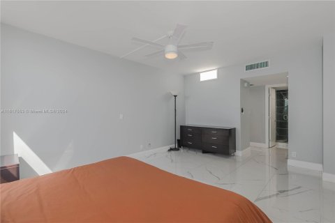 Condo in Aventura, Florida, 1 bedroom  № 1239401 - photo 18