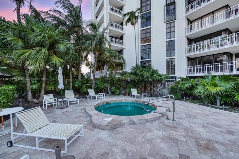 Copropriété à vendre à Miami, Floride: 2 chambres, 142.88 m2 № 1239411 - photo 23