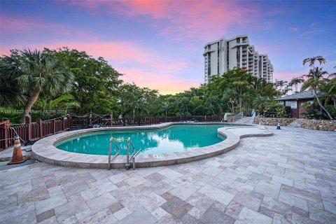 Condo in Miami, Florida, 2 bedrooms  № 1239411 - photo 30