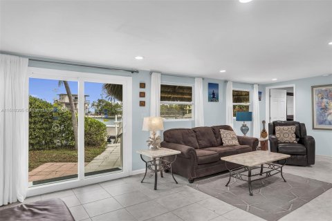 Villa ou maison à vendre à Marathon, Floride: 2 chambres, 112.97 m2 № 935883 - photo 6