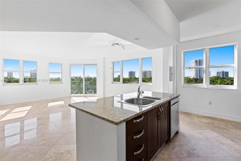 Condo in Aventura, Florida, 3 bedrooms  № 935979 - photo 5