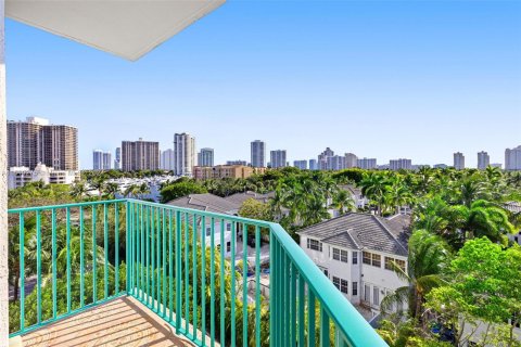 Condo in Aventura, Florida, 3 bedrooms  № 935979 - photo 10