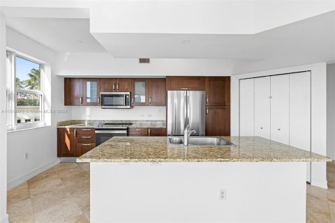 Condo in Aventura, Florida, 3 bedrooms  № 935979 - photo 6