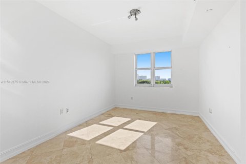 Condo in Aventura, Florida, 3 bedrooms  № 935979 - photo 14