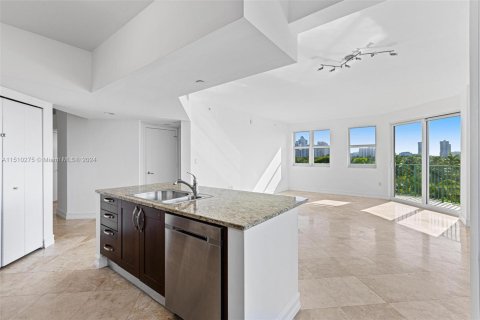 Condo in Aventura, Florida, 3 bedrooms  № 935979 - photo 4