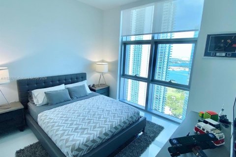 Condo in Miami, Florida, 2 bedrooms  № 993562 - photo 10