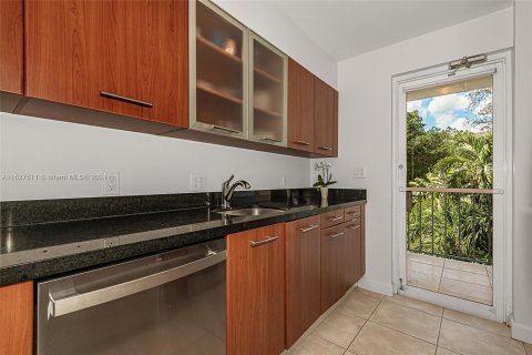 Condominio en venta en Miami, Florida, 1 dormitorio, 72 m2 № 993601 - foto 10