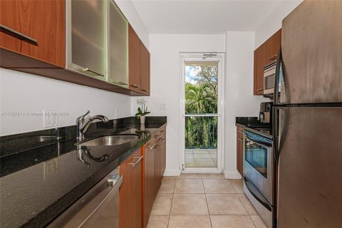 Condominio en venta en Miami, Florida, 1 dormitorio, 72 m2 № 993601 - foto 9
