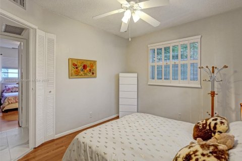 Купить кондоминиум в Лодердейл-Лейкс, Флорида 2 спальни, 87.7м2, № 868362 - фото 18