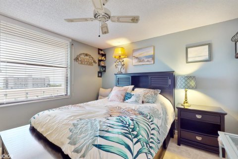 Condominio en venta en Hutchinson Island South, Florida, 2 dormitorios, 116.22 m2 № 619643 - foto 30