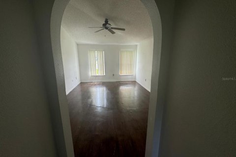 Villa ou maison à vendre à Kissimmee, Floride: 3 chambres, 183.2 m2 № 1307130 - photo 6