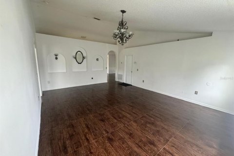 Villa ou maison à vendre à Kissimmee, Floride: 3 chambres, 183.2 m2 № 1307130 - photo 10