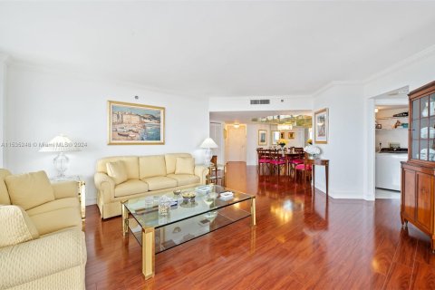 Condominio en venta en Aventura, Florida, 3 dormitorios, 169.08 m2 № 1016005 - foto 3