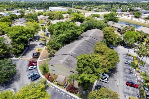 Copropriété à vendre à Oakland Park, Floride: 2 chambres, 106.84 m2 № 1224759 - photo 7