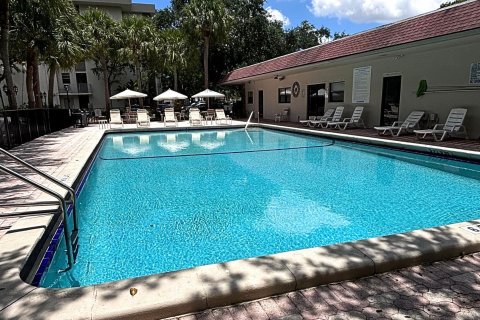 Condominio en venta en Plantation, Florida, 1 dormitorio, 63.17 m2 № 1224719 - foto 3