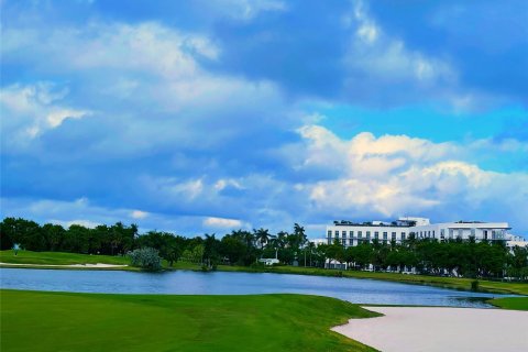 Condo in Miami Beach, Florida, 1 bedroom  № 1134887 - photo 3