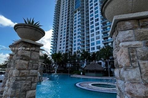 Condominio en venta en Sunrise, Florida, 1 dormitorio, 88.91 m2 № 448648 - foto 15