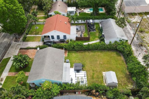 Villa ou maison à vendre à West Palm Beach, Floride: 2 chambres, 80.36 m2 № 1224762 - photo 2